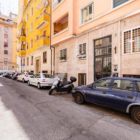 Bmga L The White Crown Apartment In Testaccio Рим Екстериор снимка