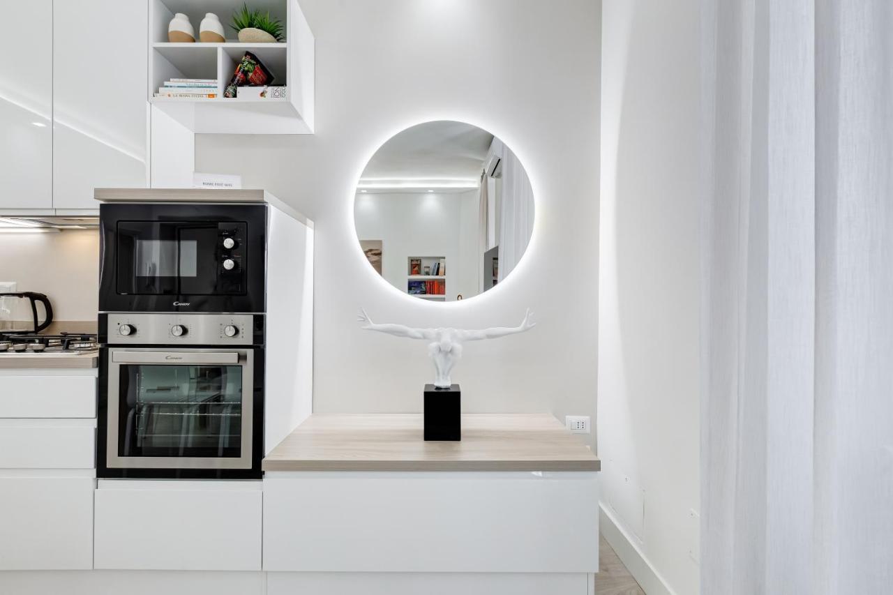 Bmga L The White Crown Apartment In Testaccio Рим Екстериор снимка