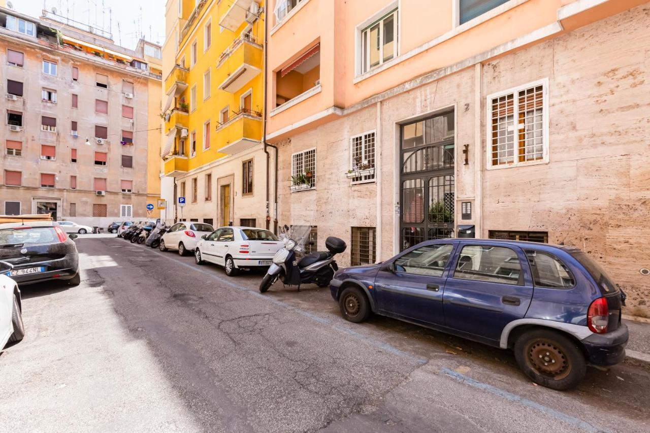 Bmga L The White Crown Apartment In Testaccio Рим Екстериор снимка