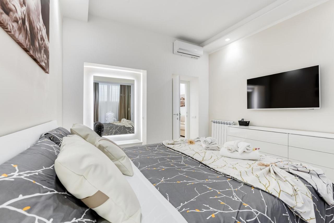 Bmga L The White Crown Apartment In Testaccio Рим Екстериор снимка