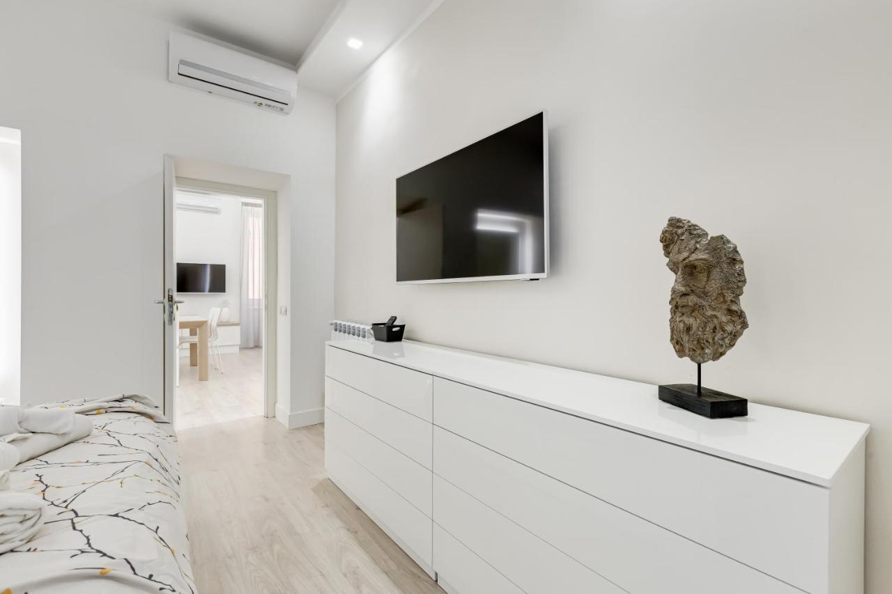 Bmga L The White Crown Apartment In Testaccio Рим Екстериор снимка