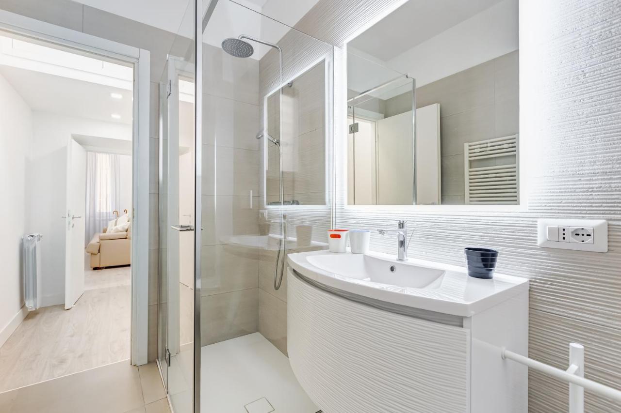 Bmga L The White Crown Apartment In Testaccio Рим Екстериор снимка