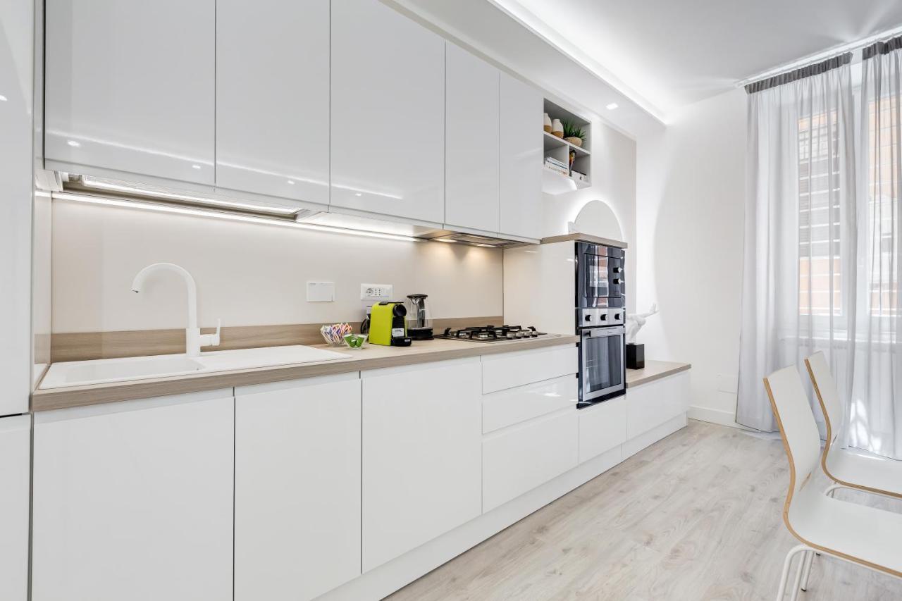 Bmga L The White Crown Apartment In Testaccio Рим Екстериор снимка